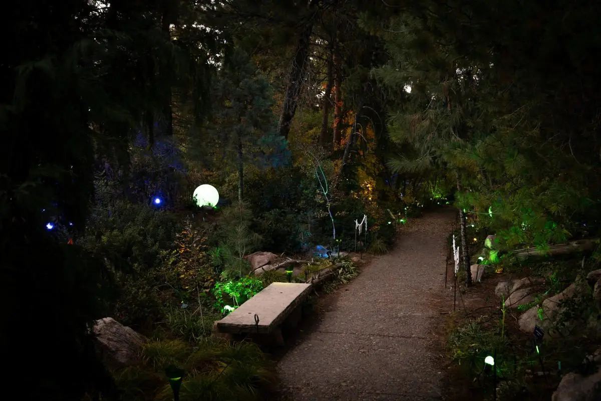 Ghosts in the Gardens